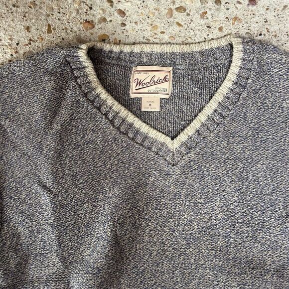 Vintage Woolrich Women's V-Neck Pullover Sweater Gray Size M - Picture 3 of 4
